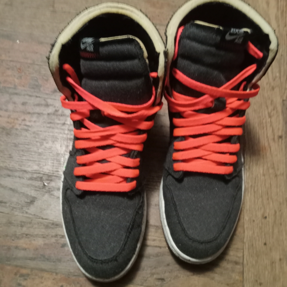 Jordan Black and Red High-Top Sneakers - Picture 2 of 8